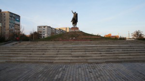 Памятник Герою Советского Союза О.И. Городовикову